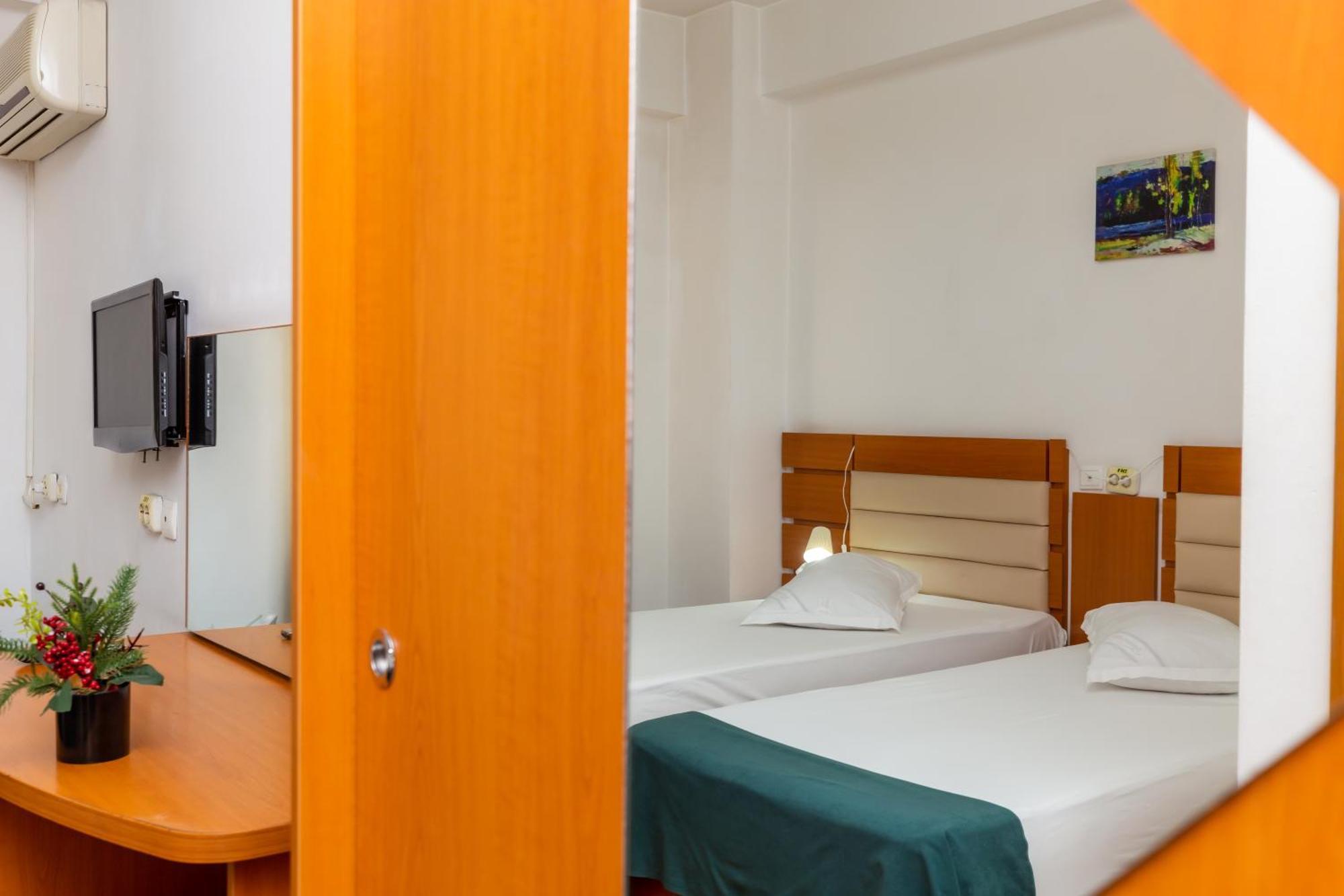 Hotel Sir Colentina 2*