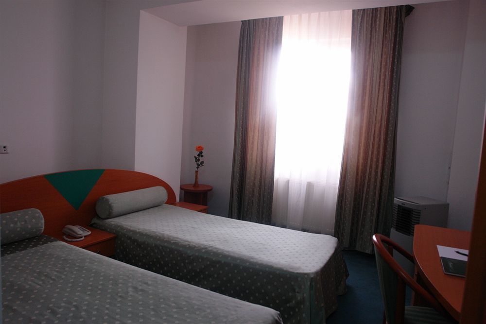 Sir Colentina 2* Bucharest